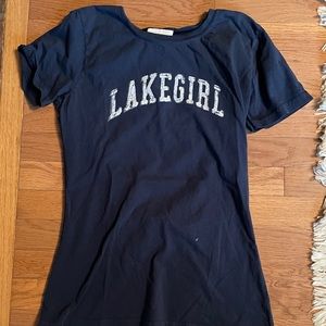 Super cute “Lakegirl” tee!